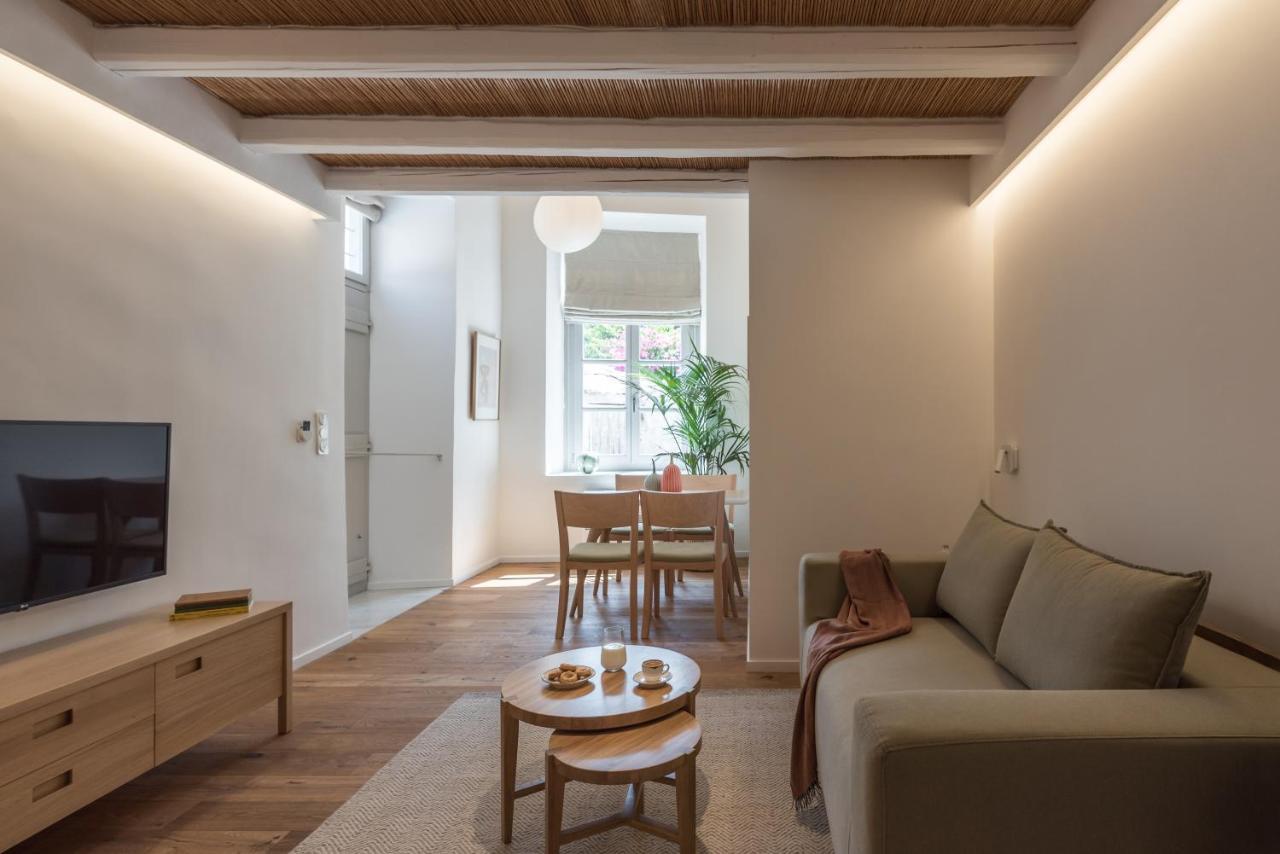 NESEA Boutique Apartments Hydra  Extérieur photo