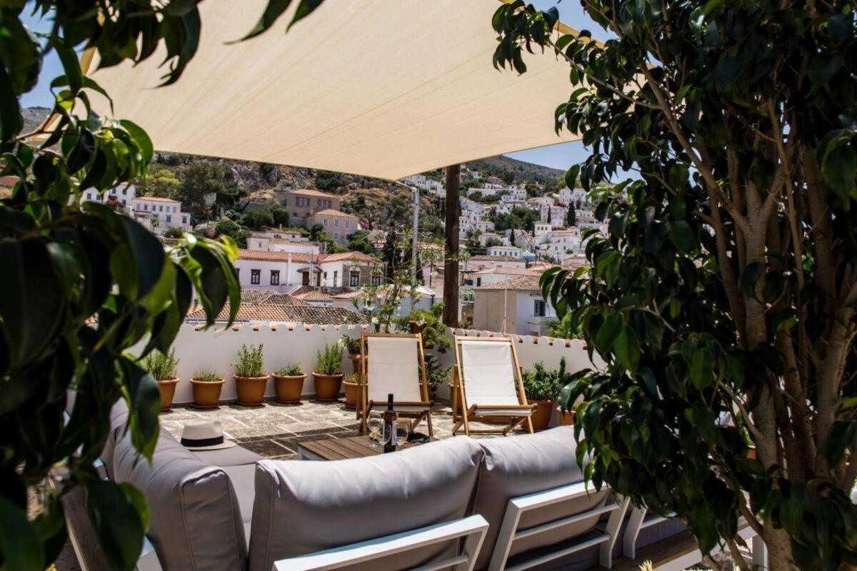 NESEA Boutique Apartments Hydra  Extérieur photo