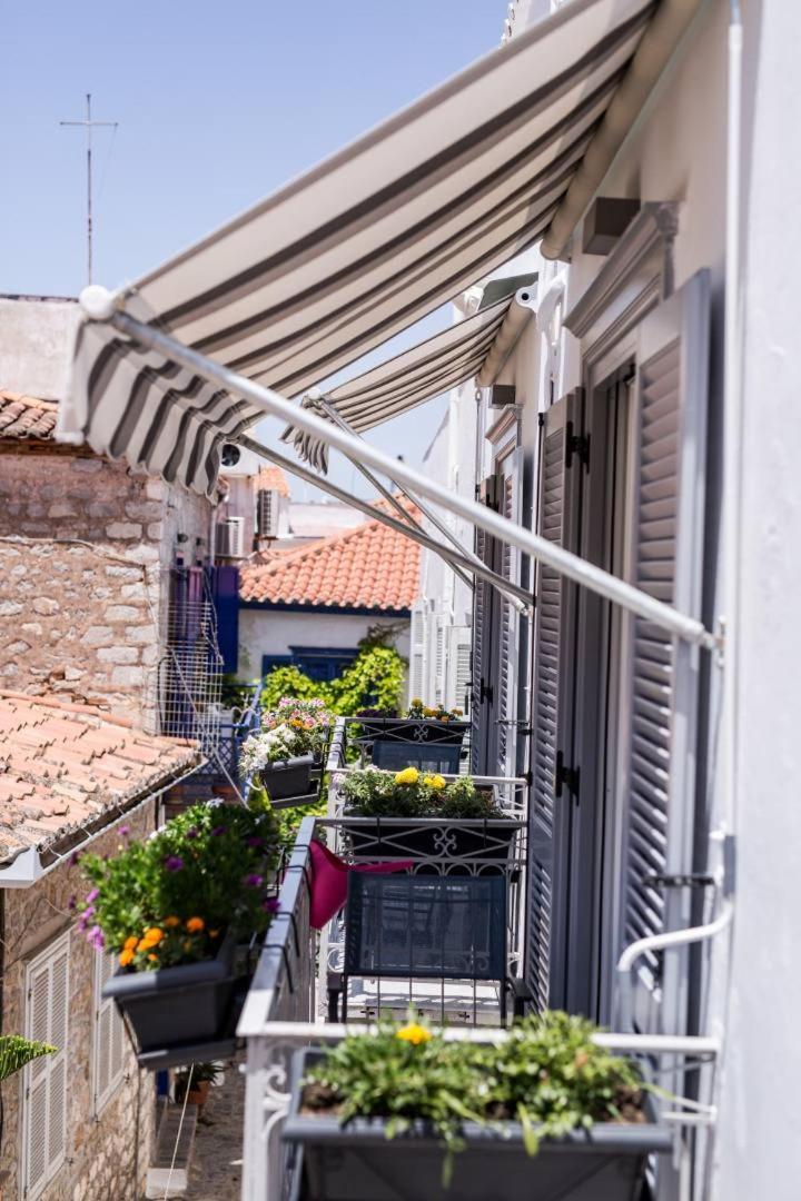 NESEA Boutique Apartments Hydra  Extérieur photo